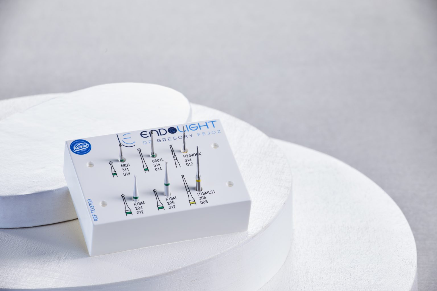 Kit pulpotomie Komet France : fraises CeraBur, Endoguard, Endotracer pour pulpotomie